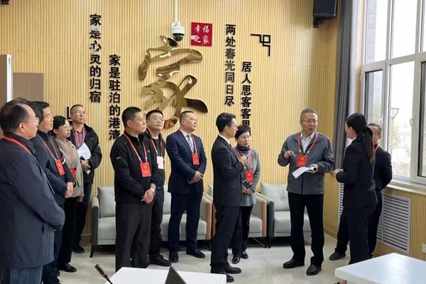 县人大常委会视察县人民法院审判执行工作.jpg